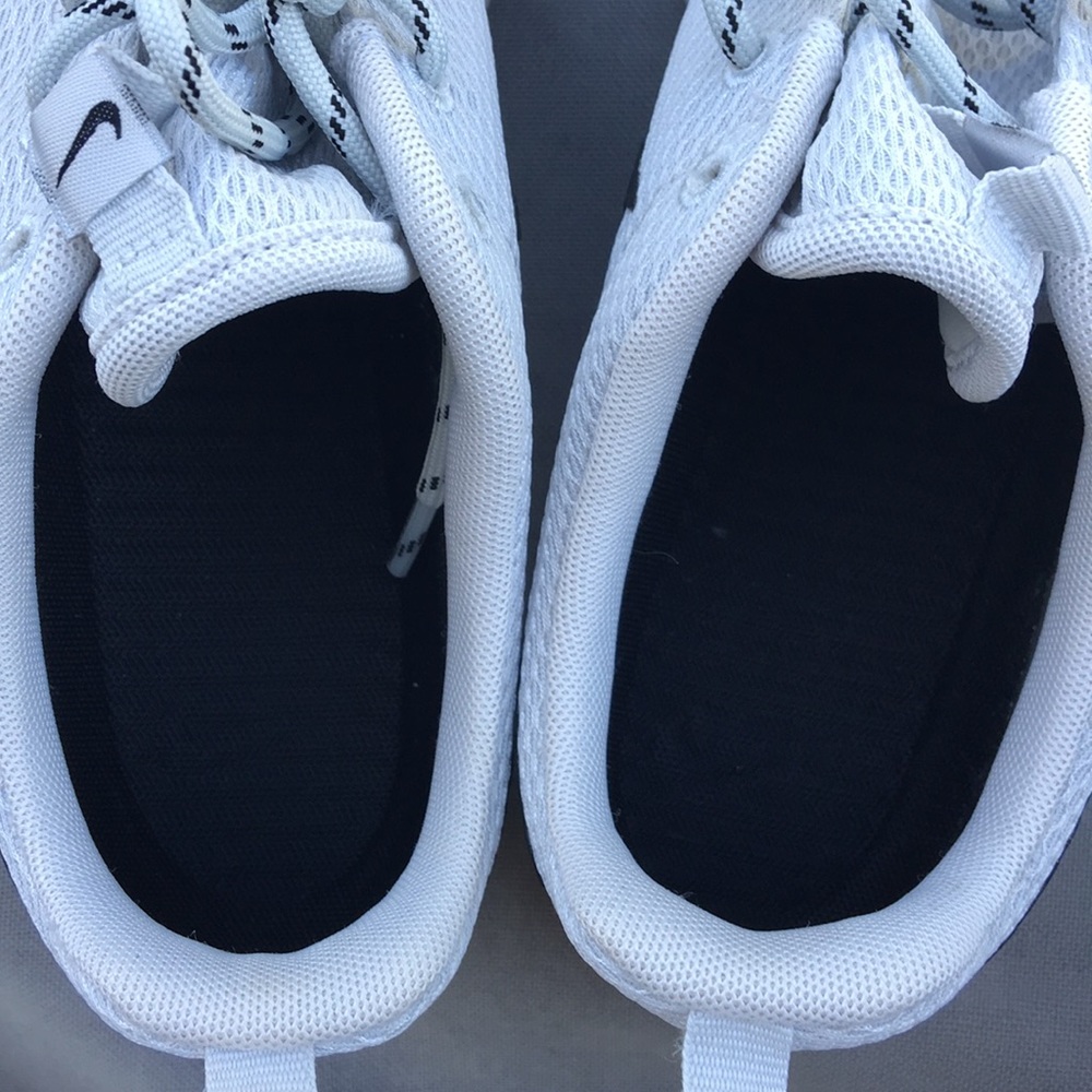 Nike white sneakers - Picture 8 of 8